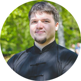 Александр Андреевич Бутаков, телесный терапевт, эксперт по здоровью в центре 8 перемен